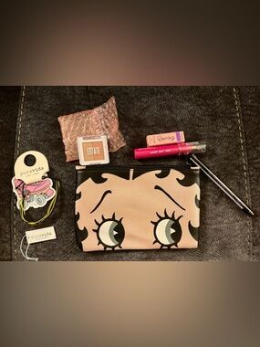 Betty Boop Ipsy Bag and Accessories